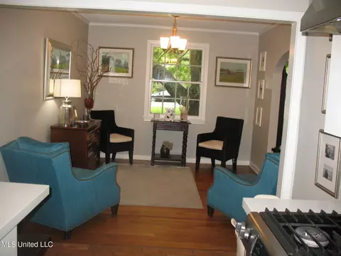 Dining - 4125 Robin Dr, Jackson, MS 39206 photo 6 of 6