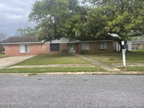 3610 Alandale St, Pascagoula, MS 39581