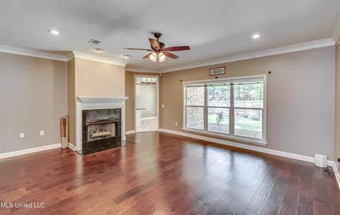 Living - 252 Terrace Dr, Brandon, MS 39042 photo 2 of 4