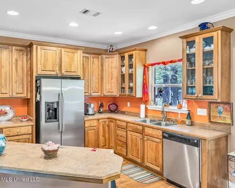 Kitchen - 15271 E Wortham Rd, Saucier, MS 39574 photo 1 of 4