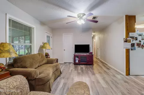 8301 Sherbrook St, Moss Point, MS 39562 photo 8