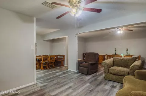 8301 Sherbrook St, Moss Point, MS 39562 photo 12