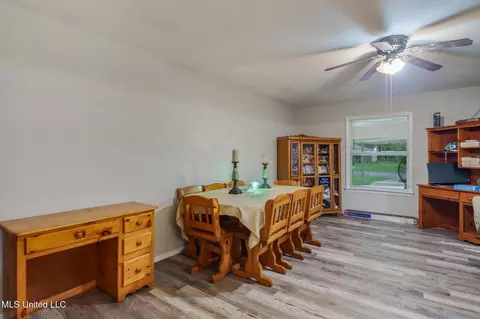 8301 Sherbrook St, Moss Point, MS 39562 photo 9
