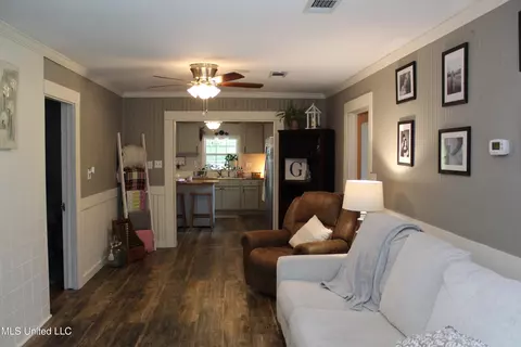 Entry Way - 24221 Highway 613, Lucedale, MS 39452 photo 2 of 2