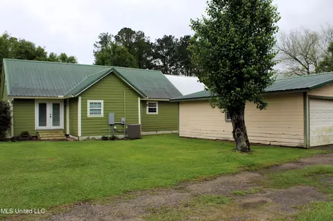 Exterior - 24221 Highway 613, Lucedale, MS 39452 photo 4 of 10