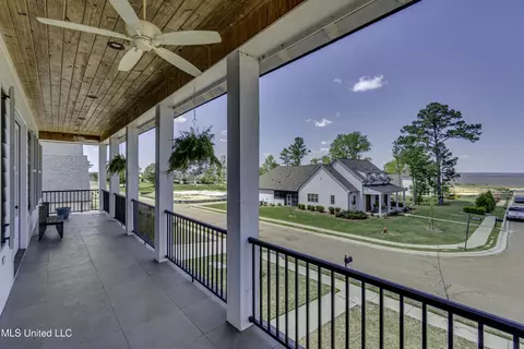Exterior - 258 Arbor Trl, Brandon, MS 39047 photo 19 of 21