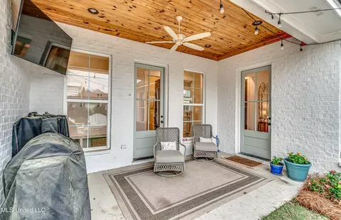 Exterior - 258 Arbor Trl, Brandon, MS 39047 photo 12 of 21