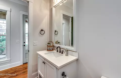 Bath - 258 Arbor Trl, Brandon, MS 39047 photo 6 of 6