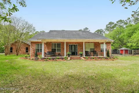 19071 Goff Farm Rd, Moss Point, MS 39562