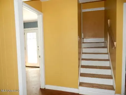 Entry Way - 310 Gates Ave, Long Beach, MS 39560 photo 2 of 3