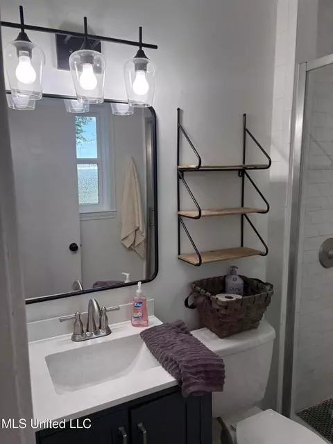 Bath - 168 Richland Dr, Lucedale, MS 39452 photo 2 of 3