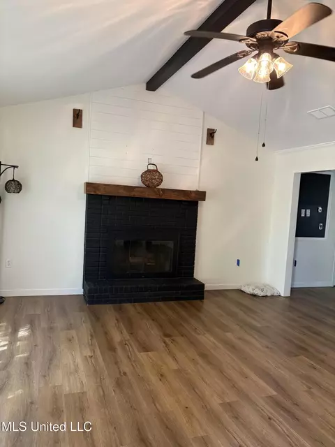 Living - 168 Richland Dr, Lucedale, MS 39452 photo 2 of 2