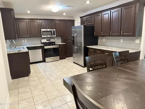 Kitchen - 218 Terry Brook Dr, Terry, MS 39170 photo 2 of 4