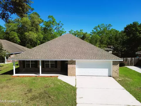 16000 Hardwood Pl, Biloxi, MS 39532