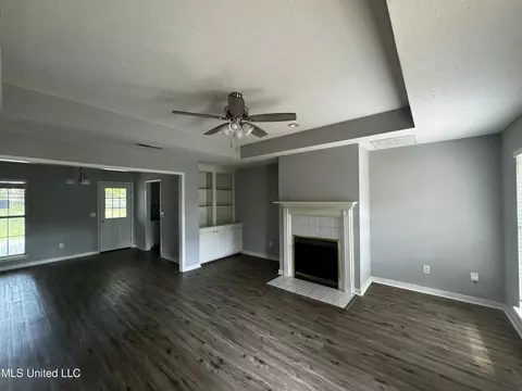 Living - 321 Busick Well Rd, Brandon, MS 39042 photo 1 of 2
