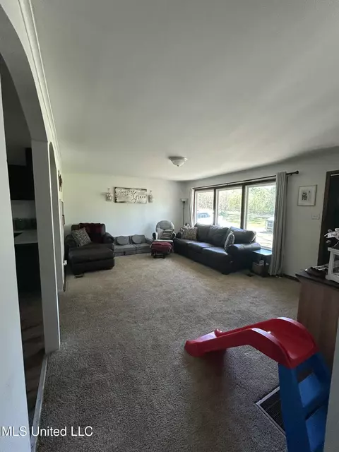 Living - 103 Hemlock Drive Dr, Potts Camp, MS 38659 photo 1 of 1