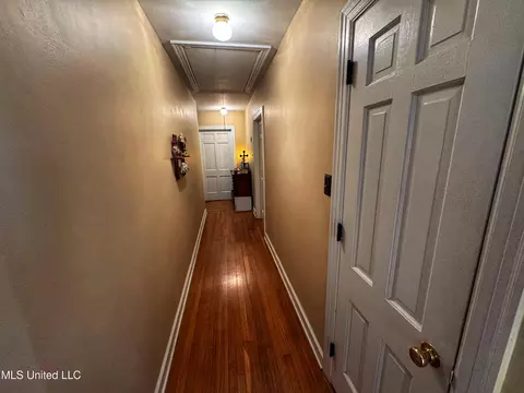 Entry Way - 111 S Cassidy St, Sumner, MS 38957 photo 2 of 2