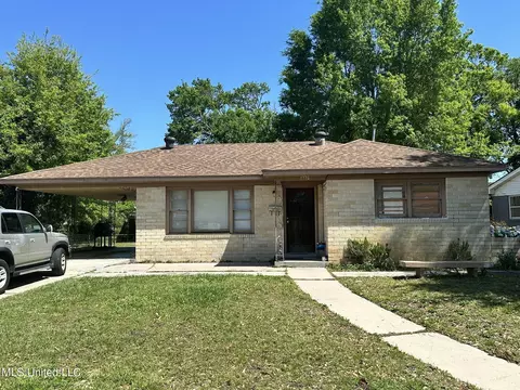 1776 Ridgeway Dr, Biloxi, MS 39531