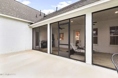 Exterior - 505 Castaway Cir, Brandon, MS 39047 photo 14 of 18