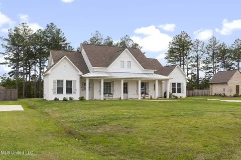 Exterior - 505 Castaway Cir, Brandon, MS 39047 photo 4 of 18