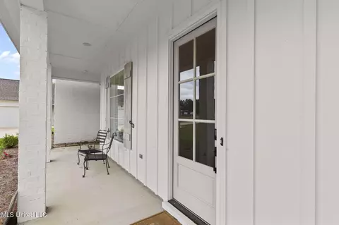 Exterior - 505 Castaway Cir, Brandon, MS 39047 photo 10 of 18