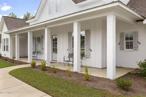 Exterior - 505 Castaway Cir, Brandon, MS 39047 photo 6 of 18