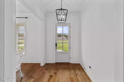 Entry Way - 505 Castaway Cir, Brandon, MS 39047 photo 1 of 11
