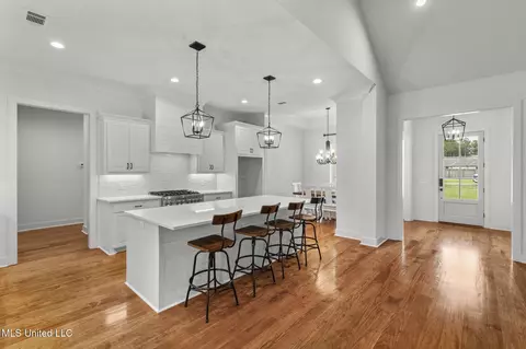 Entry Way - 505 Castaway Cir, Brandon, MS 39047 photo 5 of 11