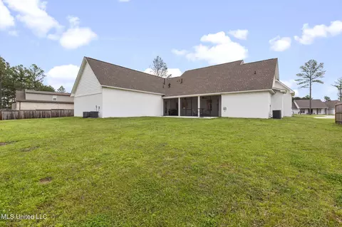 Exterior - 505 Castaway Cir, Brandon, MS 39047 photo 16 of 18