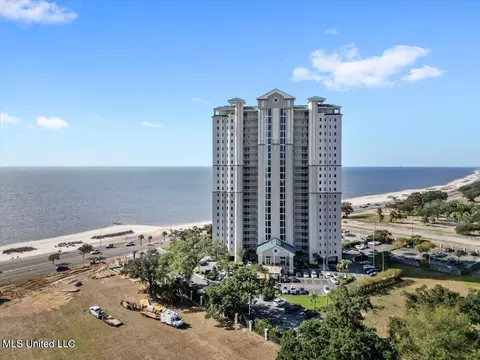 2668 Beach Blvd #903, Biloxi, MS 39531