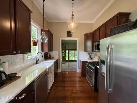 Kitchen - 304 Lambert St, Natchez, MS 39120 photo 1 of 4