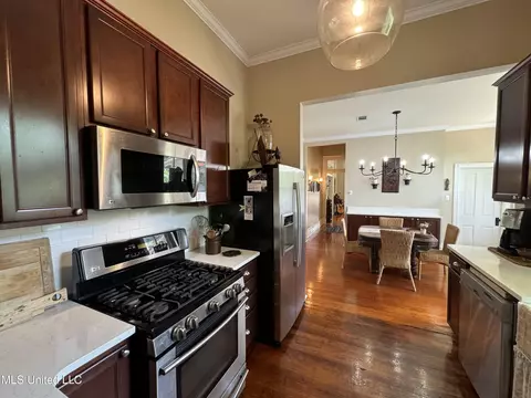 Kitchen - 304 Lambert St, Natchez, MS 39120 photo 3 of 4