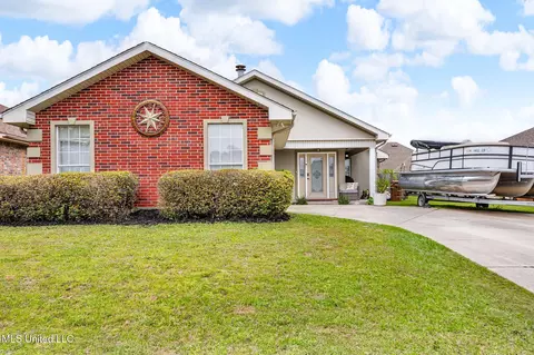 18040 Green Leaves Dr, Gulfport, MS 39503