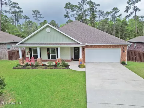 11195 Shorecrest Rd, Biloxi, MS 39532