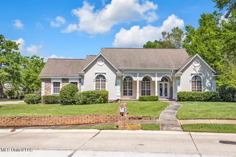 3719 Cabildo Pl, Ocean Springs, MS 39564