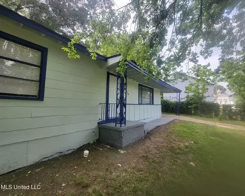 1715 Dixie Dr, Jackson, MS 39209