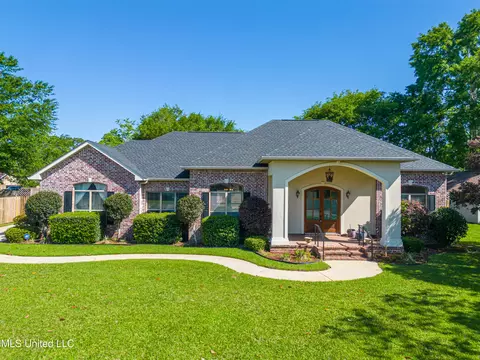8009 Double Lake Rd, Picayune, MS 39466