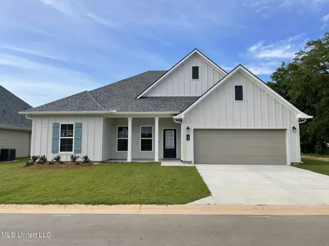 152 Le Moyne St, Bay Saint Louis, MS 39520