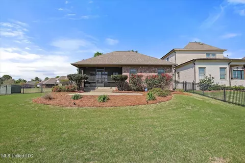 Exterior - 101 Vinings Dr, Madison, MS 39110 photo 10 of 14