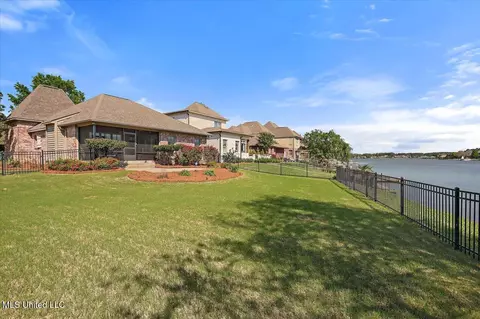 Exterior - 101 Vinings Dr, Madison, MS 39110 photo 9 of 14