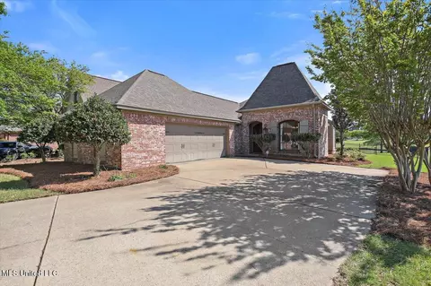 101 Vinings Dr, Madison, MS 39110