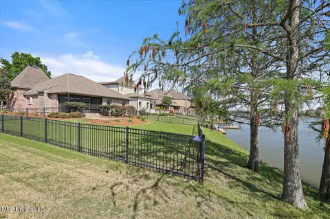 Exterior - 101 Vinings Dr, Madison, MS 39110 photo 13 of 14
