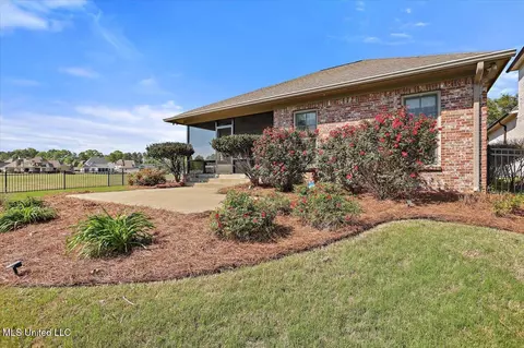 Exterior - 101 Vinings Dr, Madison, MS 39110 photo 12 of 14