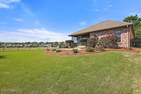 Exterior - 101 Vinings Dr, Madison, MS 39110 photo 11 of 14