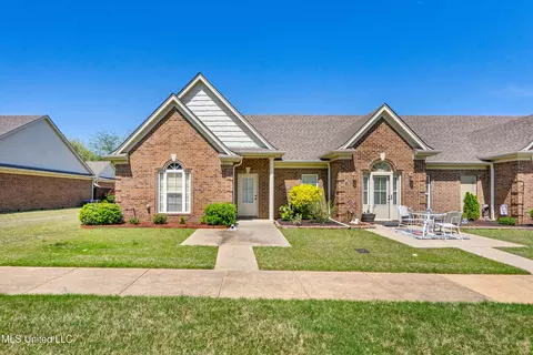 3211 Jade Ln, Southaven, MS 38672