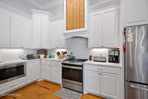 Kitchen - 1110 Keeling Way, Brandon, MS 39047 photo 3 of 3
