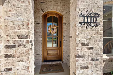 Entry Way - 1110 Keeling Way, Brandon, MS 39047 photo 1 of 2
