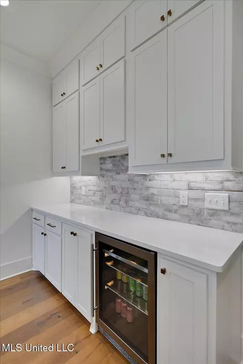 Kitchen - 104 Eastwick Dr, Madison, MS 39110 photo 6 of 7
