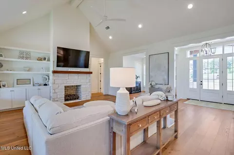 Living - 104 Eastwick Dr, Madison, MS 39110 photo 1 of 3