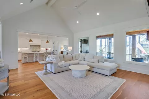 Living - 104 Eastwick Dr, Madison, MS 39110 photo 3 of 3